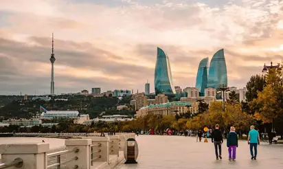 متى افضل وقت للسفر الى أذربيجان؟